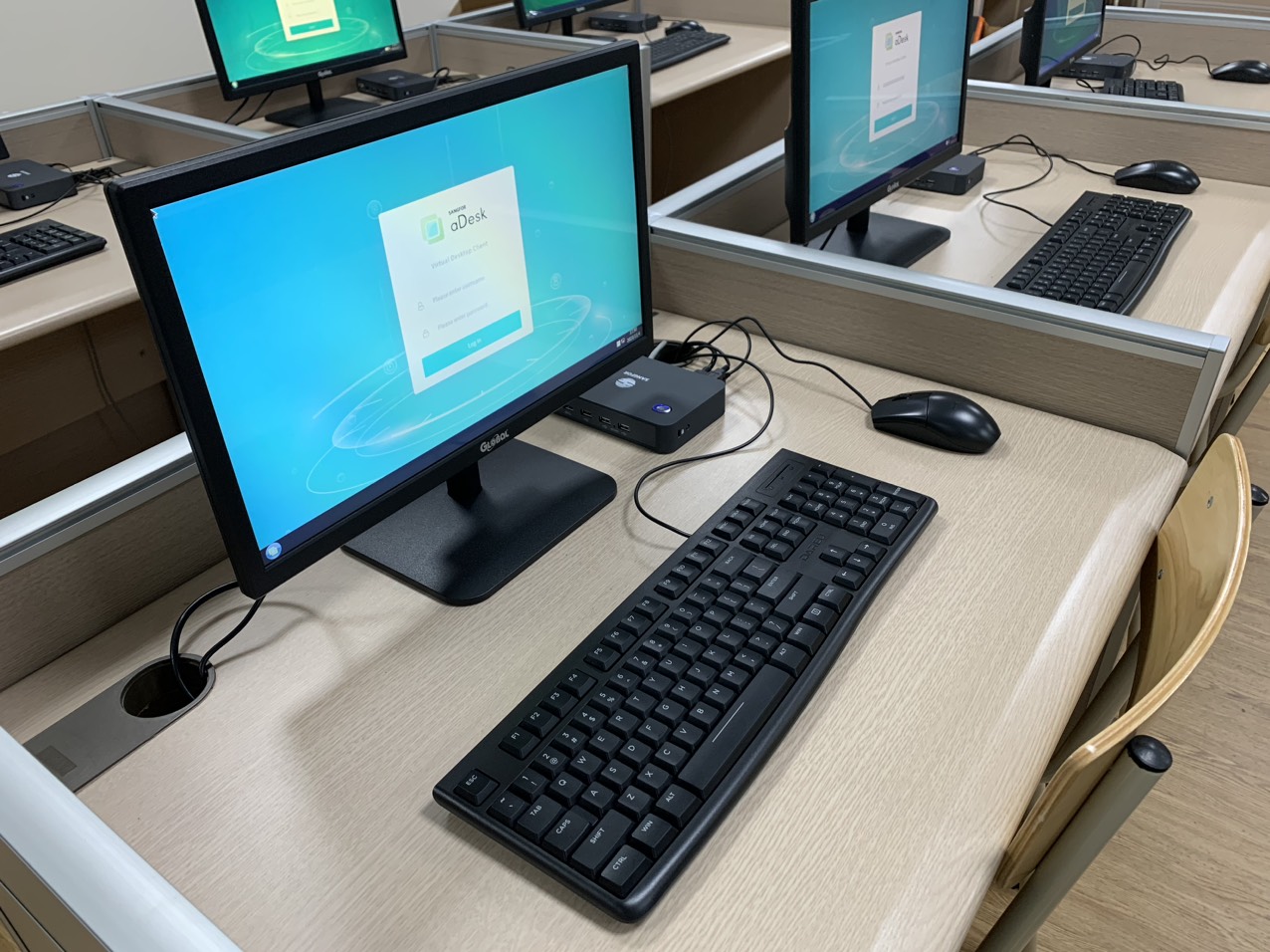 du-an-lap-dat-phong-may-tinh-tai-truong-lien-cap-edison-cktvina.com.vn