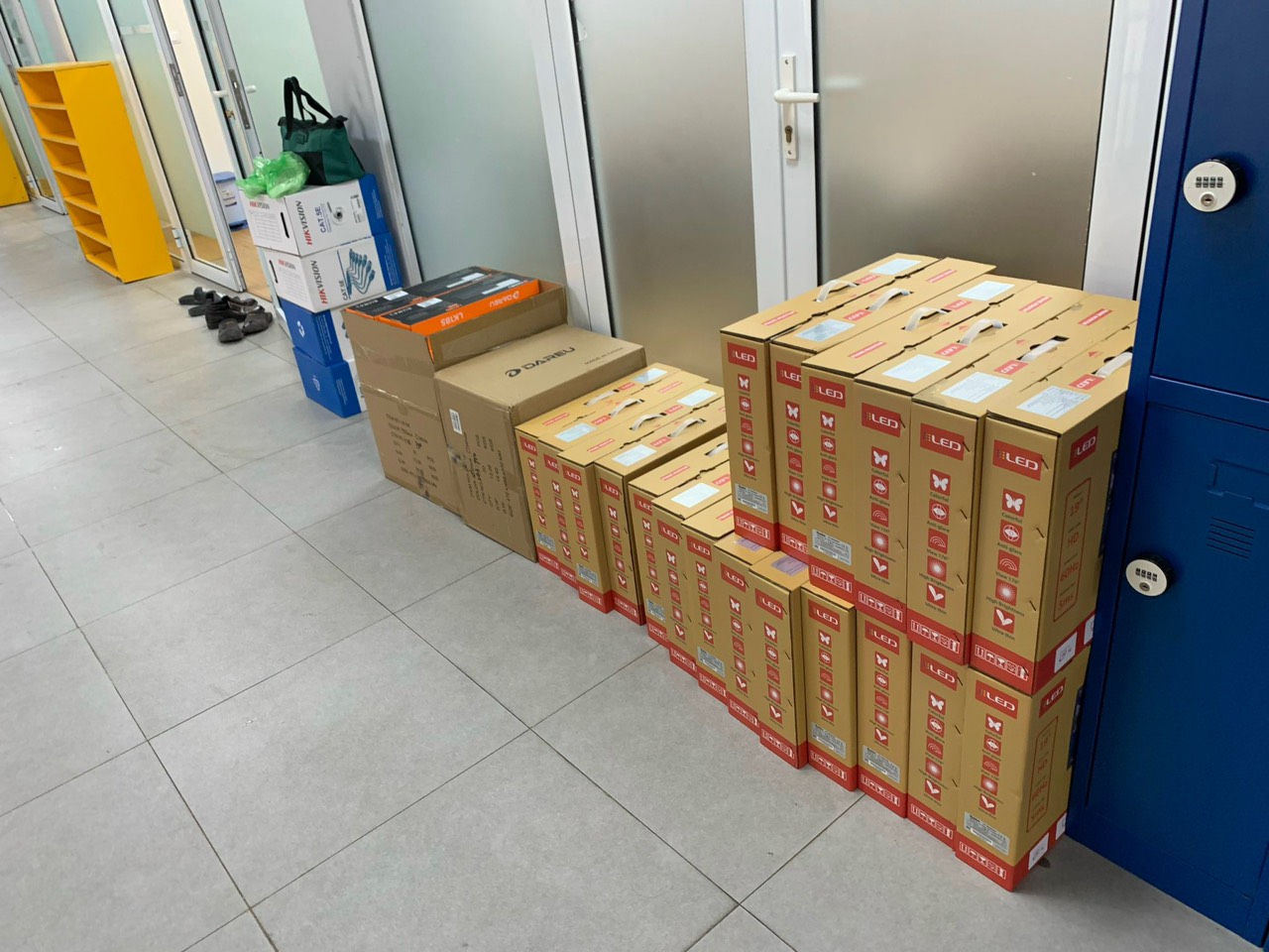 du-an-lap-dat-phong-may-tinh-tai-truong-lien-cap-edison-cktvina.com.vn